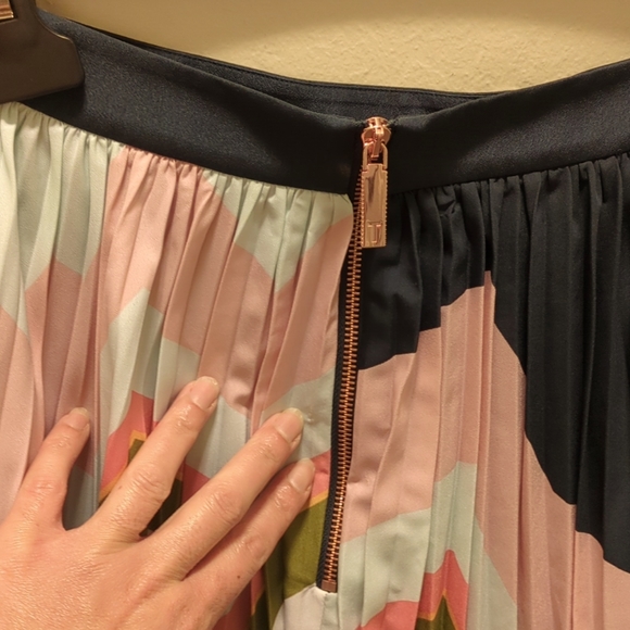 Ted Baker Evianna Mississippi Printed Midi Skirt - Picture 5 of 9